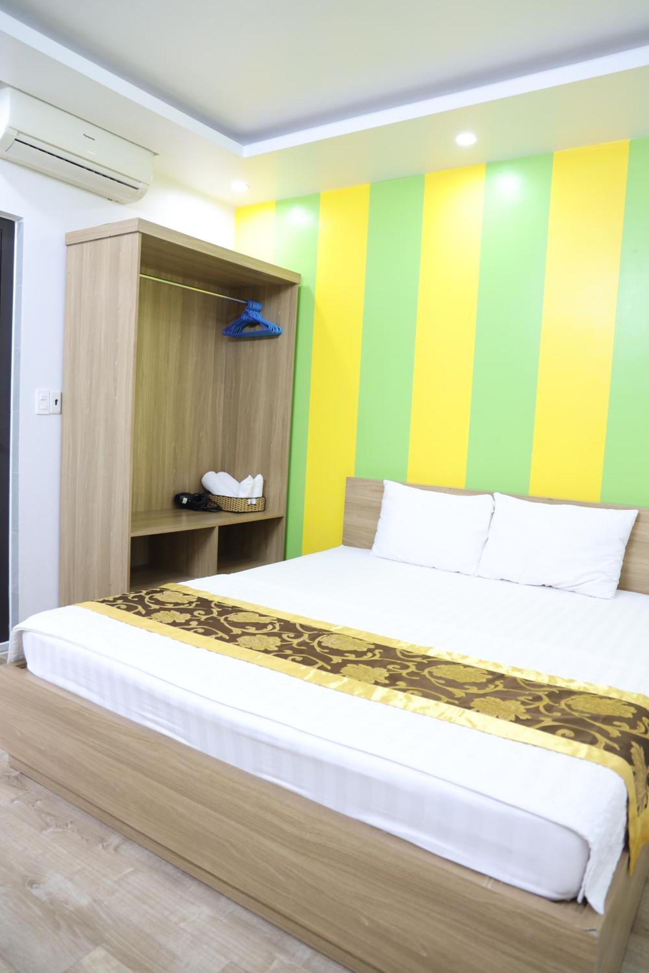 Hung Vuong Hotel Ha Long Bagian luar foto
