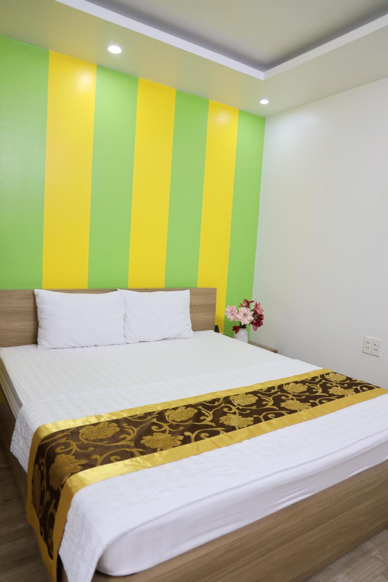 Hung Vuong Hotel Ha Long Bagian luar foto